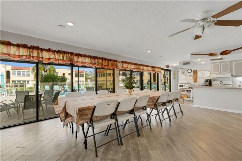 Condominio en venta en Seminole, Florida, 2 dormitorios, 118.64 m2 № 1518640 - foto 20