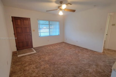 Casa en venta en Hollywood, Florida, 2 dormitorios № 2018832 - foto 7