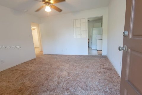 Casa en venta en Hollywood, Florida, 2 dormitorios № 2018832 - foto 8