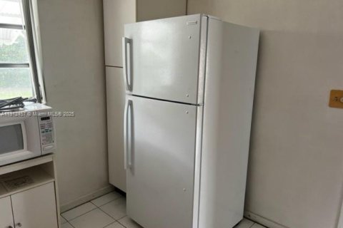 Casa en venta en Hollywood, Florida, 2 dormitorios № 2018832 - foto 5