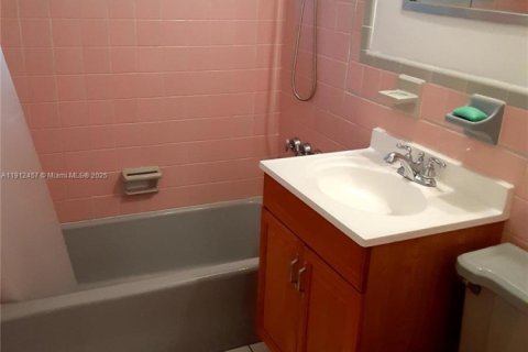 Casa en venta en Hollywood, Florida, 2 dormitorios № 2018832 - foto 10