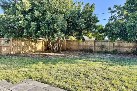 Casa en venta en Hollywood, Florida, 2 dormitorios № 2018832 - foto 16