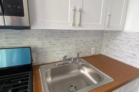 Condominio en venta en Miami Beach, Florida, 37.16 m2 № 1809604 - foto 7