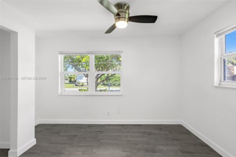 House in Pompano Beach, Florida 3 bedrooms, 103.77 sq.m. № 2036483 - photo 18