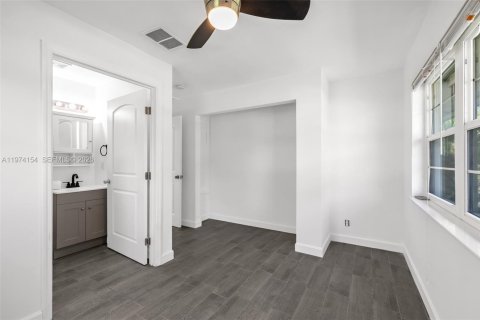 House in Pompano Beach, Florida 3 bedrooms, 103.77 sq.m. № 2036483 - photo 20