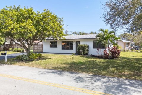 House in Pompano Beach, Florida 3 bedrooms, 103.77 sq.m. № 2036483 - photo 4