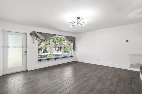 House in Pompano Beach, Florida 3 bedrooms, 103.77 sq.m. № 2036483 - photo 12