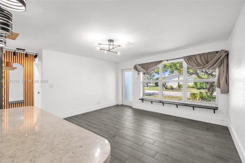 House in Pompano Beach, Florida 3 bedrooms, 103.77 sq.m. № 2036483 - photo 11