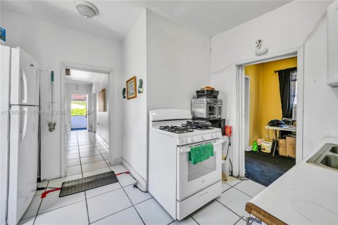Купить виллу или дом в Майами, Флорида 5 спален, 124.86м2, № 2071310 - фото 10