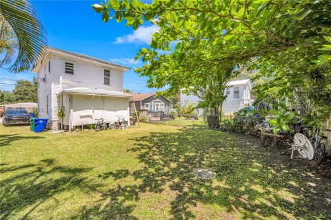 Купить виллу или дом в Майами, Флорида 5 спален, 124.86м2, № 2071310 - фото 30