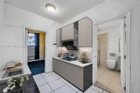 Купить виллу или дом в Майами, Флорида 5 спален, 124.86м2, № 2071310 - фото 9