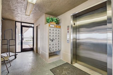 Купить кондоминиум в Мадейра - Бич, Флорида 6 комнат, 104.05м2, № 1802315 - фото 30