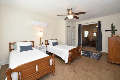 House in Palm Coast, Florida 3 bedrooms, 144.28 sq.m. № 2150568 - photo 9