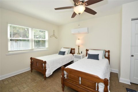 House in Palm Coast, Florida 3 bedrooms, 144.28 sq.m. № 2150568 - photo 8