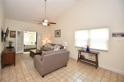 House in Palm Coast, Florida 3 bedrooms, 144.28 sq.m. № 2150568 - photo 11