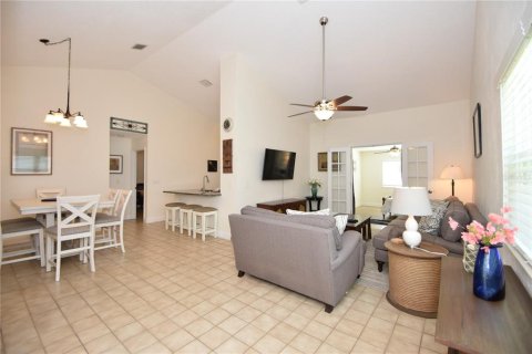 House in Palm Coast, Florida 3 bedrooms, 144.28 sq.m. № 2150568 - photo 13