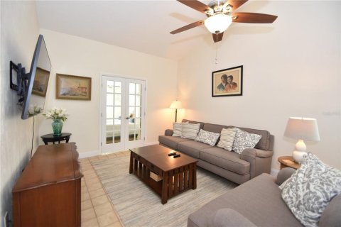 House in Palm Coast, Florida 3 bedrooms, 144.28 sq.m. № 2150568 - photo 15