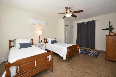 House in Palm Coast, Florida 3 bedrooms, 144.28 sq.m. № 2150568 - photo 16