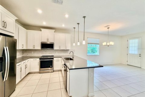 Townhouse in Windermere, Florida 3 bedrooms, 134.24 sq.m. № 2266704 - photo 12