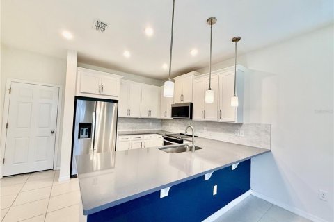 Townhouse in Windermere, Florida 3 bedrooms, 134.24 sq.m. № 2266704 - photo 9