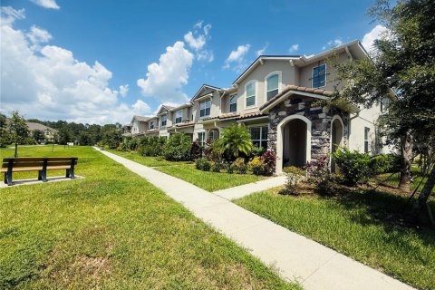 Townhouse in Windermere, Florida 3 bedrooms, 134.24 sq.m. № 2266704 - photo 2