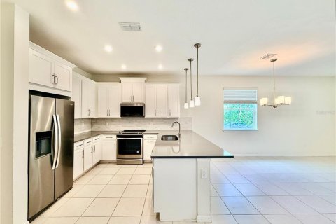 Townhouse in Windermere, Florida 3 bedrooms, 134.24 sq.m. № 2266704 - photo 13