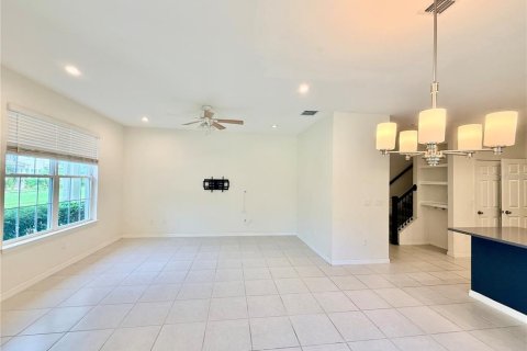 Townhouse in Windermere, Florida 3 bedrooms, 134.24 sq.m. № 2266704 - photo 5