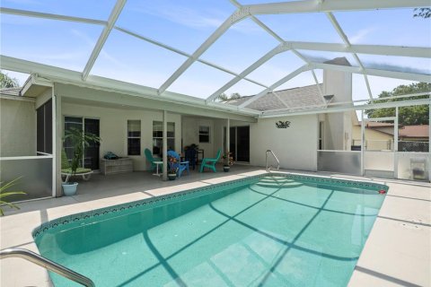 Casa en venta en Spring Hill, Florida, 3 dormitorios, 167.32 m2 № 1869356 - foto 2