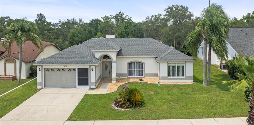 Casa en Spring Hill, Florida 3 dormitorios, 167.32 m2 № 1869356