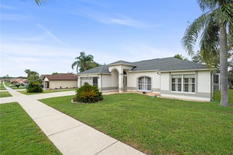 Casa en venta en Spring Hill, Florida, 3 dormitorios, 167.32 m2 № 1869356 - foto 8