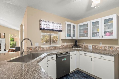 Casa en venta en Spring Hill, Florida, 3 dormitorios, 167.32 m2 № 1869356 - foto 16