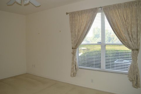 Villa ou maison à vendre à Wesley Chapel, Floride: 2 chambres, 135.45 m2 № 1771937 - photo 7