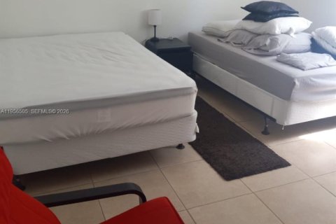 Condominio en alquiler en Miami, Florida, 1 dormitorio, 53.42 m2 № 2010408 - foto 5