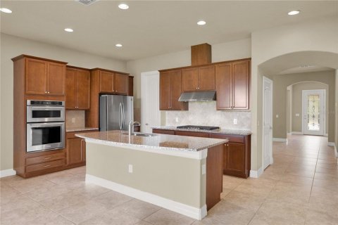 Casa en venta en Orlando, Florida, 5 dormitorios, 380.16 m2 № 2196811 - foto 11