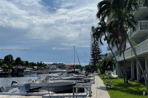 Купить кондоминиум в Норт-Майами, Флорида 2 спальни, 101.82м2, № 2010681 - фото 3