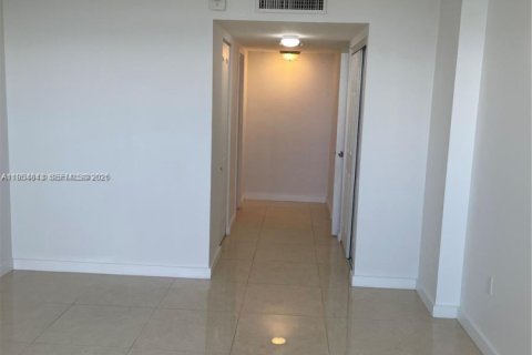 Купить кондоминиум в Норт-Майами, Флорида 2 спальни, 101.82м2, № 2010681 - фото 18