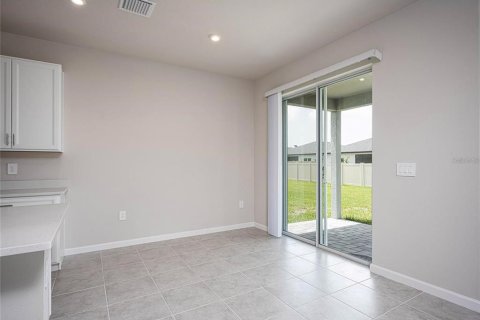 House in Port Charlotte, Florida 3 bedrooms, 187.38 sq.m. № 2308743 - photo 26