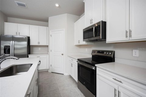 House in Port Charlotte, Florida 3 bedrooms, 187.38 sq.m. № 2308743 - photo 20