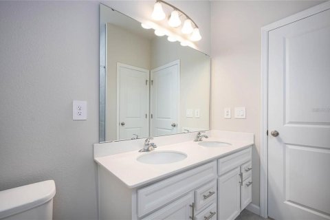 House in Port Charlotte, Florida 3 bedrooms, 187.38 sq.m. № 2308743 - photo 12