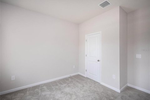 House in Port Charlotte, Florida 3 bedrooms, 187.38 sq.m. № 2308743 - photo 8