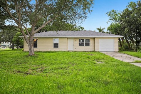 House in Punta Gorda, Florida 3 bedrooms, 93.65 sq.m. № 2329882