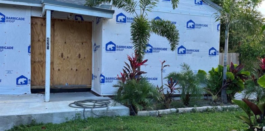 House in West Palm Beach, Florida 3 bedrooms, 109.16 sq.m. № 1092274