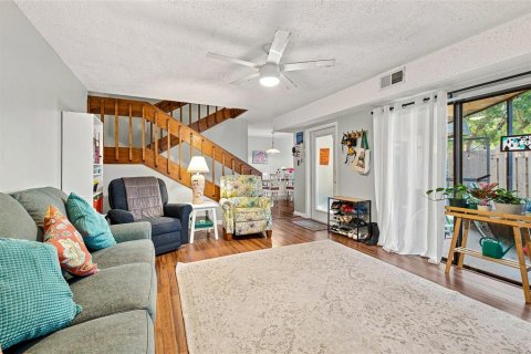 Casa en venta en New Smyrna Beach, Florida, 3 dormitorios, 161.28 m2 № 2351885 - foto 3