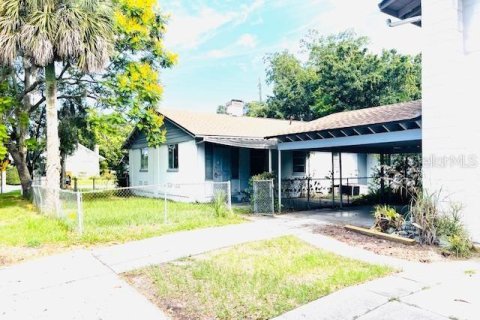 House in Orlando, Florida 4 bedrooms, 195.75 sq.m. № 1805447 - photo 12