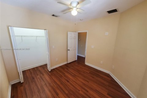 House in Cutler Bay, Florida 4 bedrooms, 225.66 sq.m. № 1831122 - photo 23