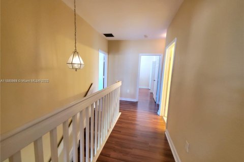 House in Cutler Bay, Florida 4 bedrooms, 225.66 sq.m. № 1831122 - photo 24