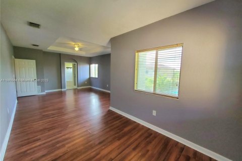 House in Cutler Bay, Florida 4 bedrooms, 225.66 sq.m. № 1831122 - photo 17