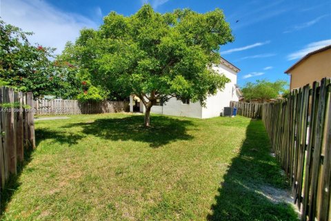 House in Cutler Bay, Florida 4 bedrooms, 225.66 sq.m. № 1831122 - photo 30