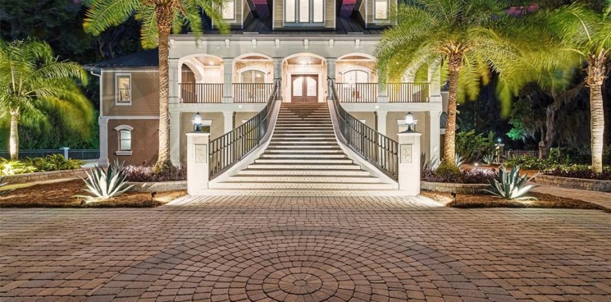 House in Green Cove Springs, Florida 6 bedrooms, 629.88 sq.m. № 1757772