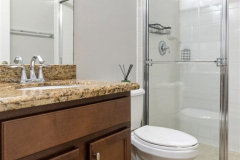 Townhouse in Miramar, Florida 3 bedrooms, 185.8 sq.m. № 2012570 - photo 5